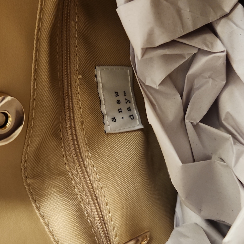 A New Day Beige Shoulder Purse NWT - Picture 9 of 10